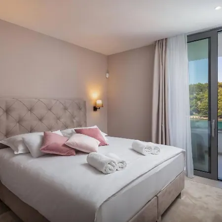 Villa Beach Front Splitska