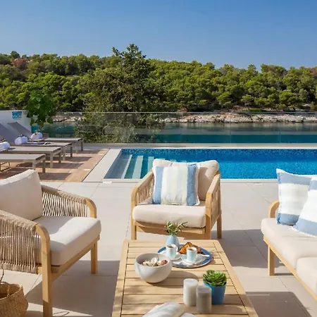 Villa Beach Front