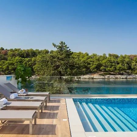 Beach Front Villa *