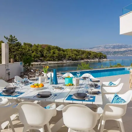 Beach Front Villa Splitska
